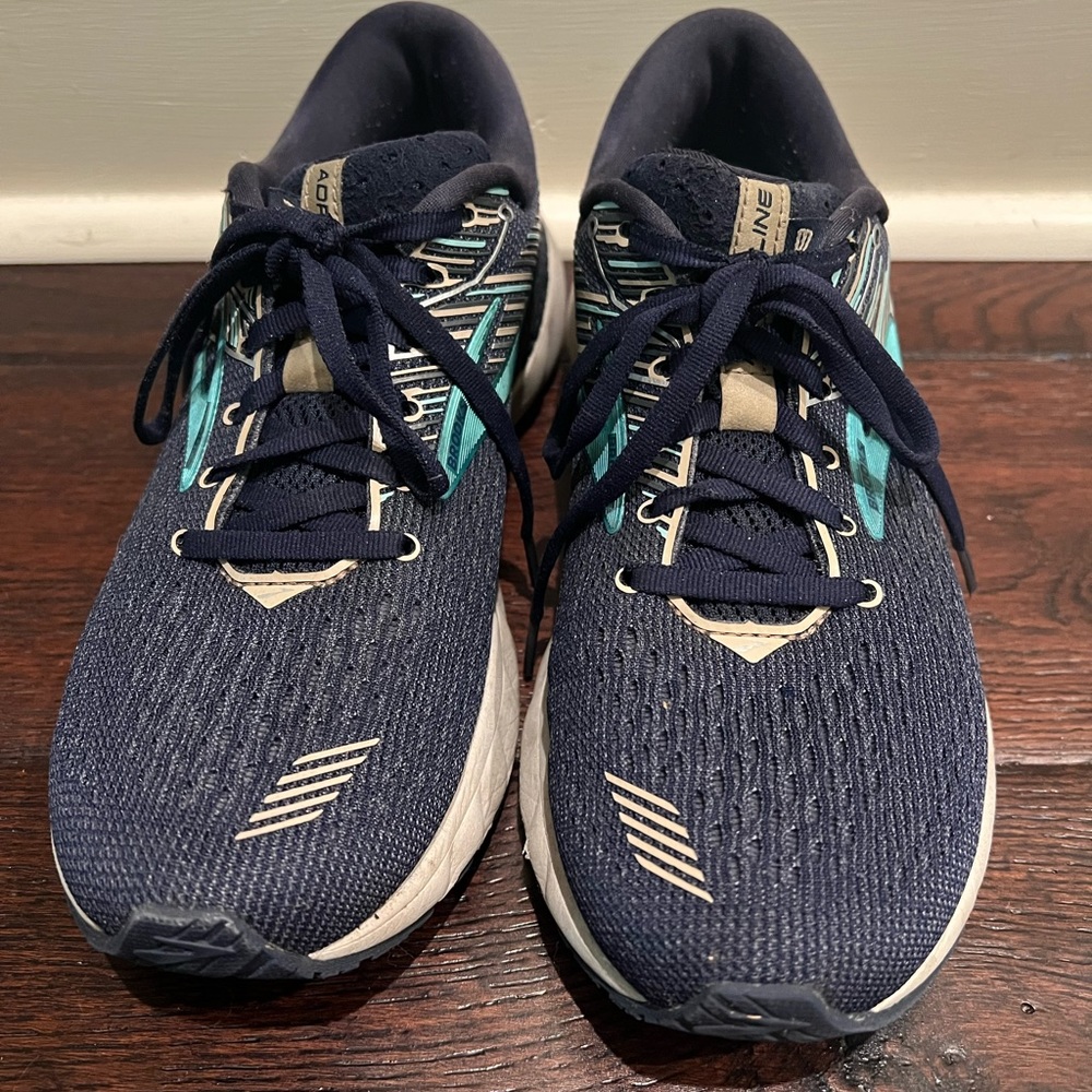 Brooks Adrenaline running shoes size 9